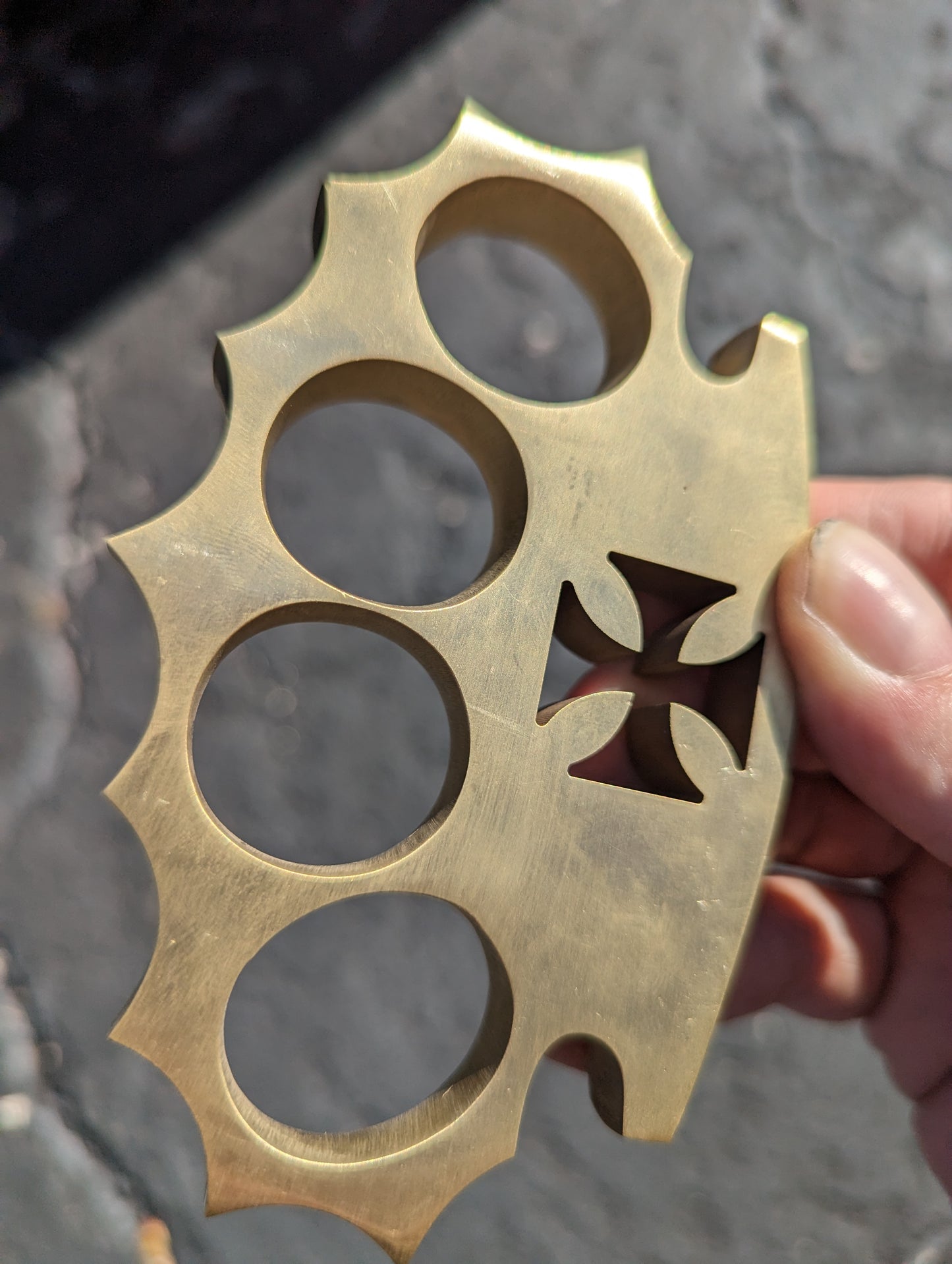 DNA CATCHER MALTESE BRASS STOCK DUSTER