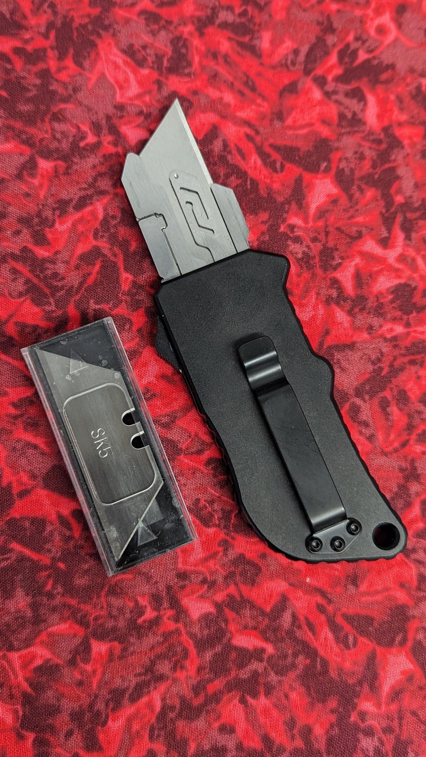 Black Carbon Fiber D/A Box Cutter OTF Knife