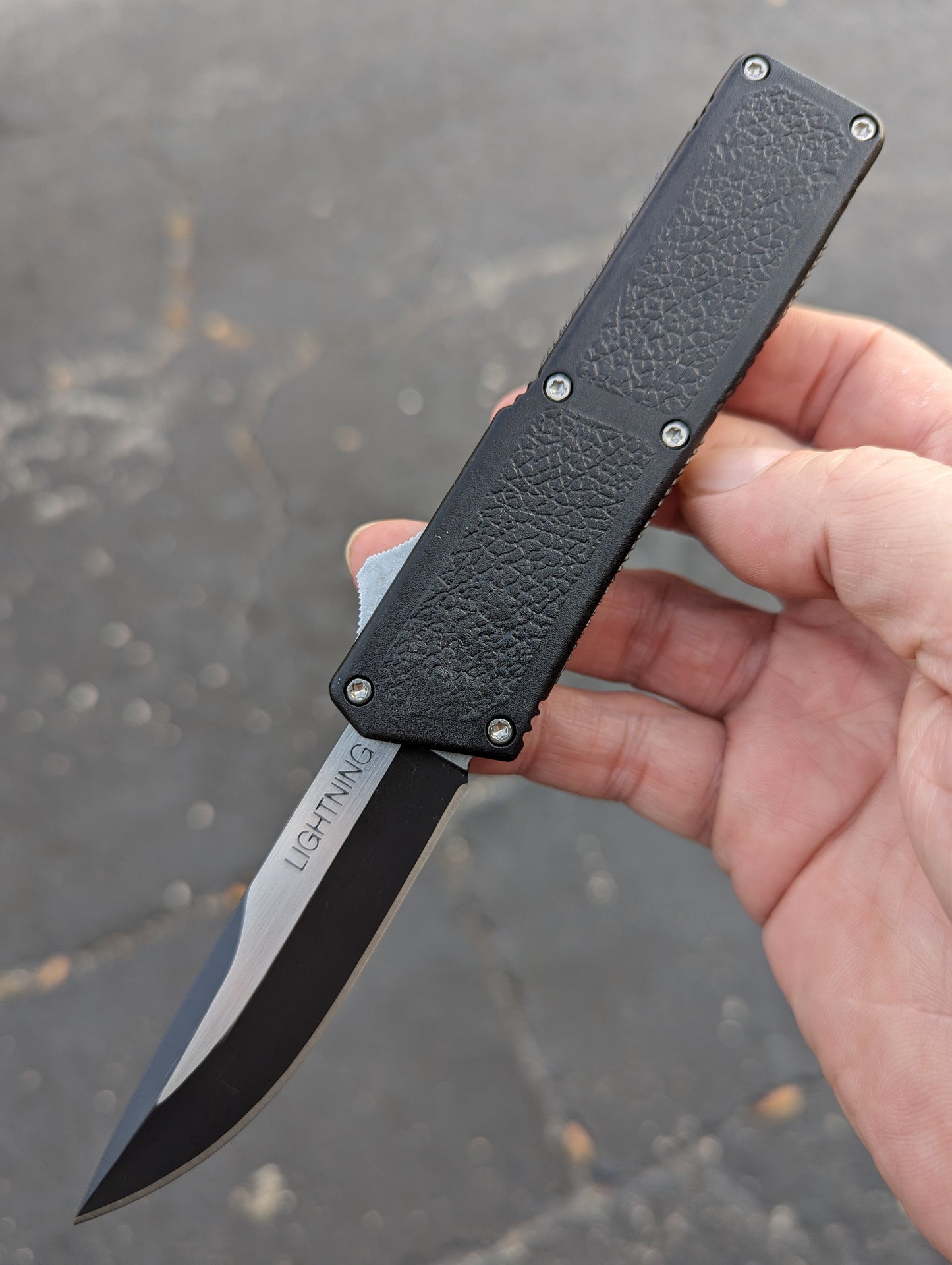 Lightning OTF Knife Black 2-Tone Drop Point