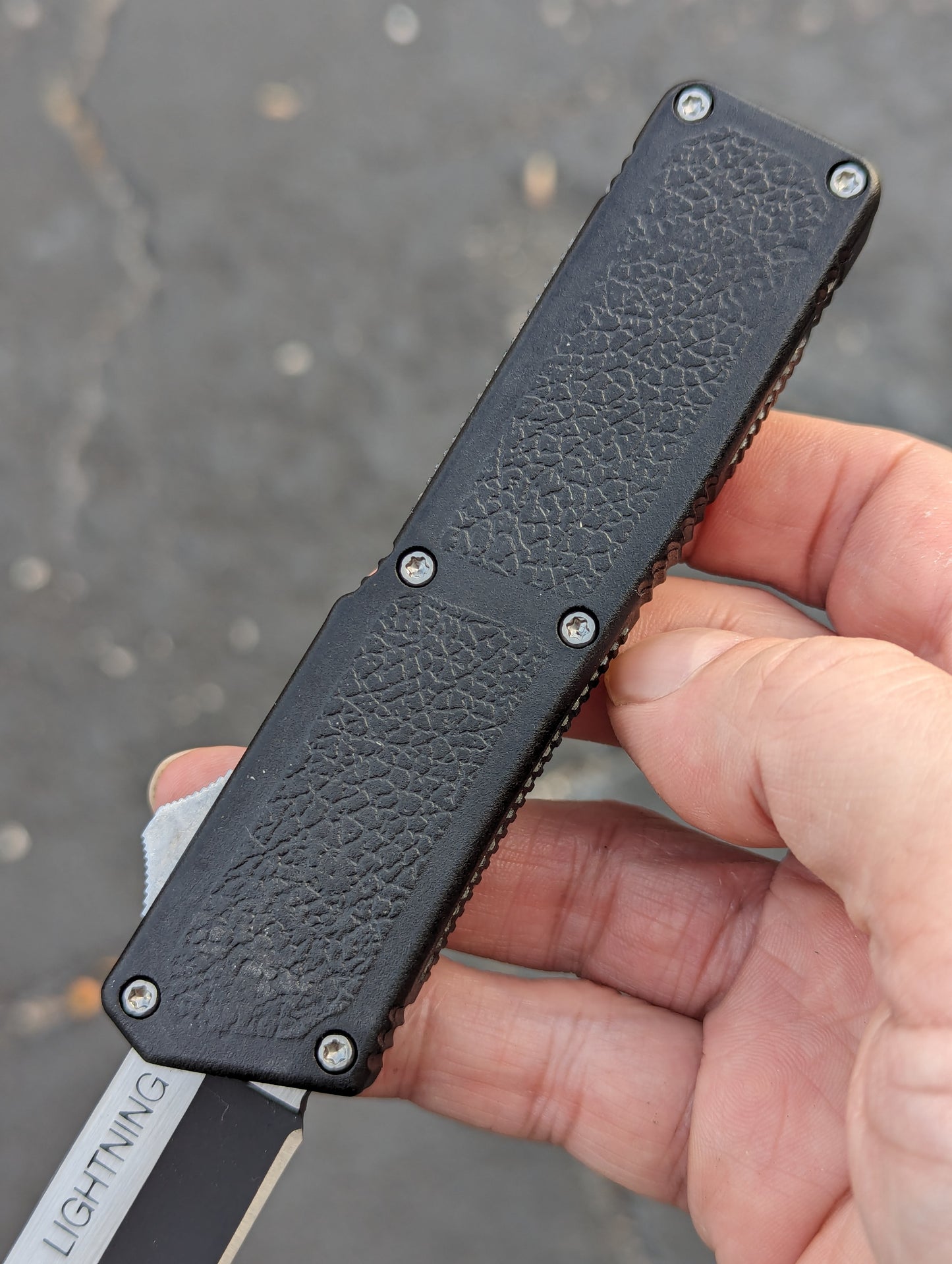 Lightning OTF Knife Black 2-Tone Drop Point