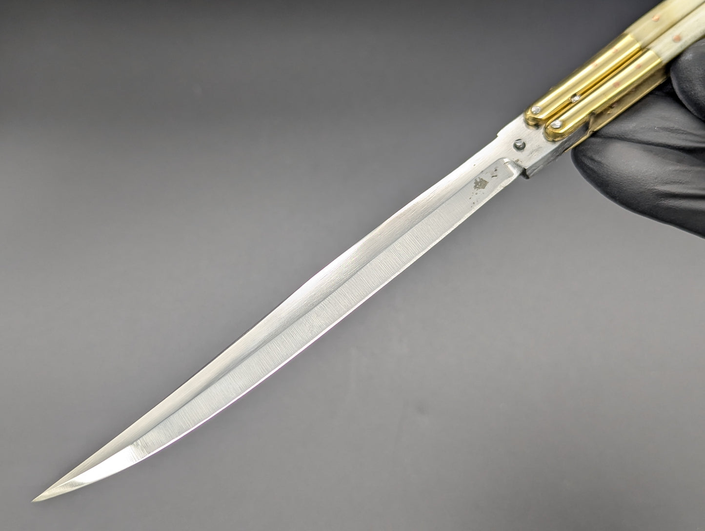 11" ULTRA SLIMLINE 2-TONE BONE & HORN FHM BALISONG CP