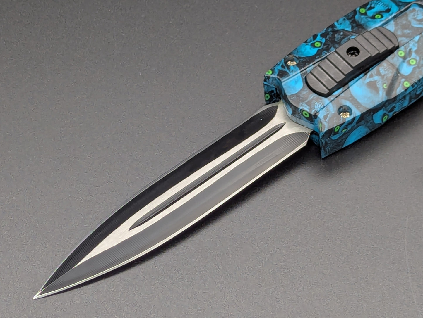 9" BLUE ZOMBIE SKULL VIPER D/A OTF KNIFE