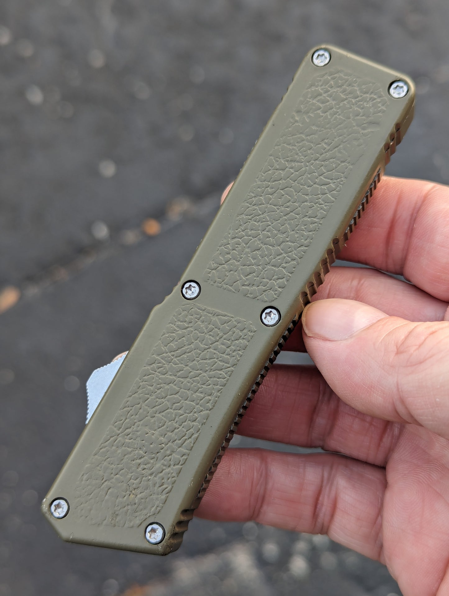 Lightning OTF Knife Olive Drab Stainless Plain Edge Clip Point