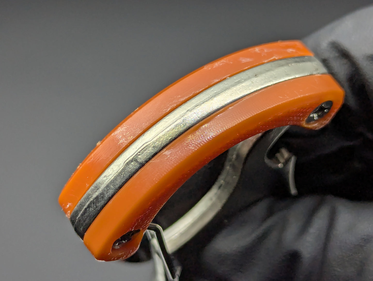 ORANGE G-10 STAINLESS CARABINER SFK GLASS BREAKER KEYRING