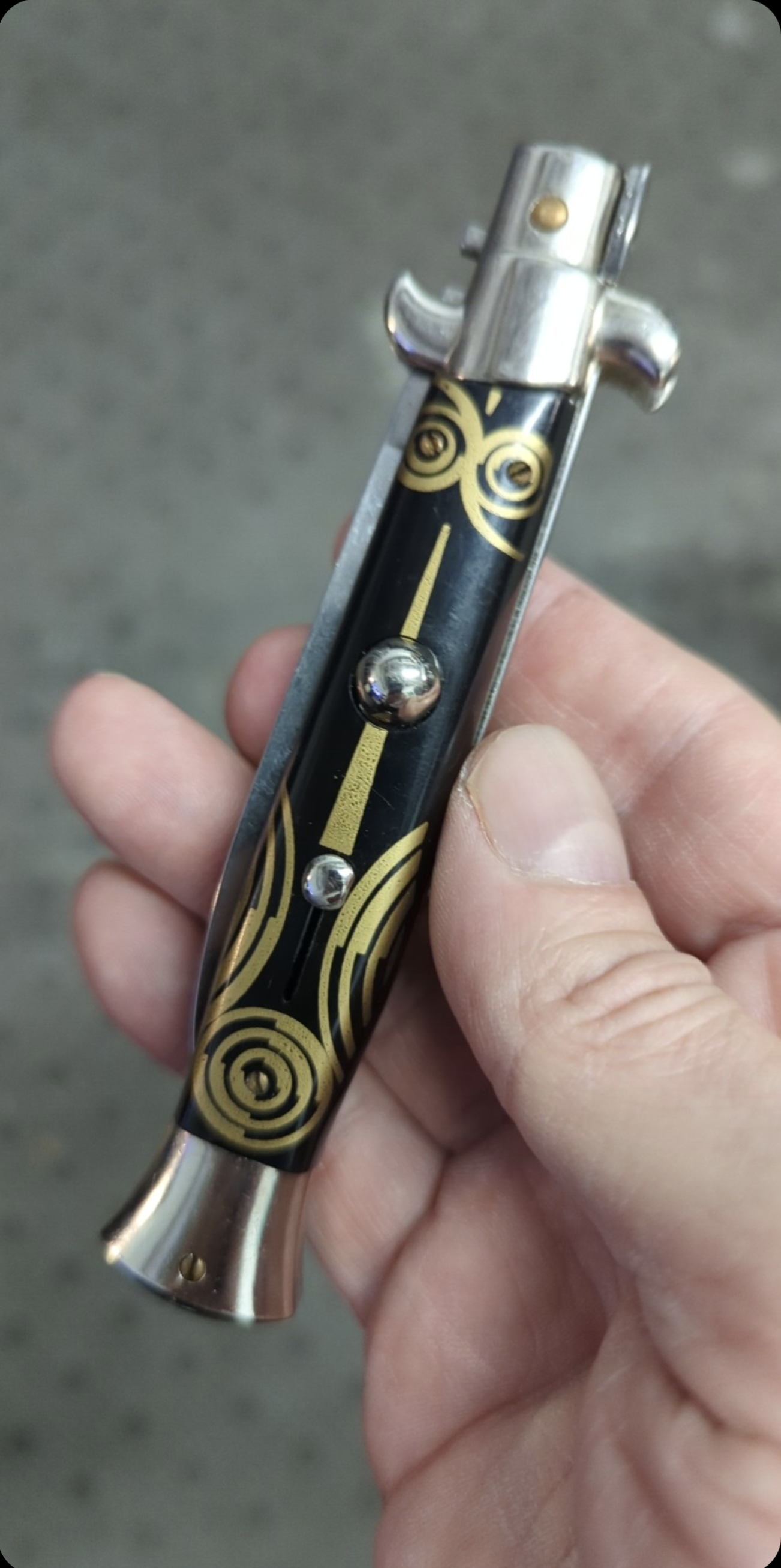 9" NOS VINTAGE FRANK BELTRAME BLACK & GOLD TRIBAL ITALIAN STILETTO