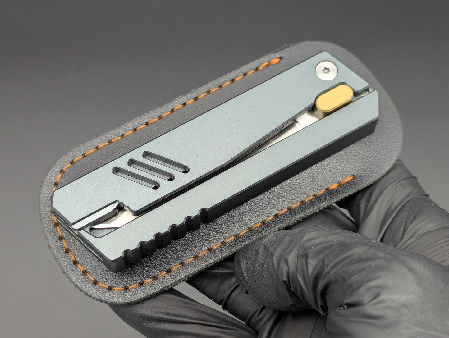 12 PC GREY MEDIUM SIZED GRAVITY KNIVES