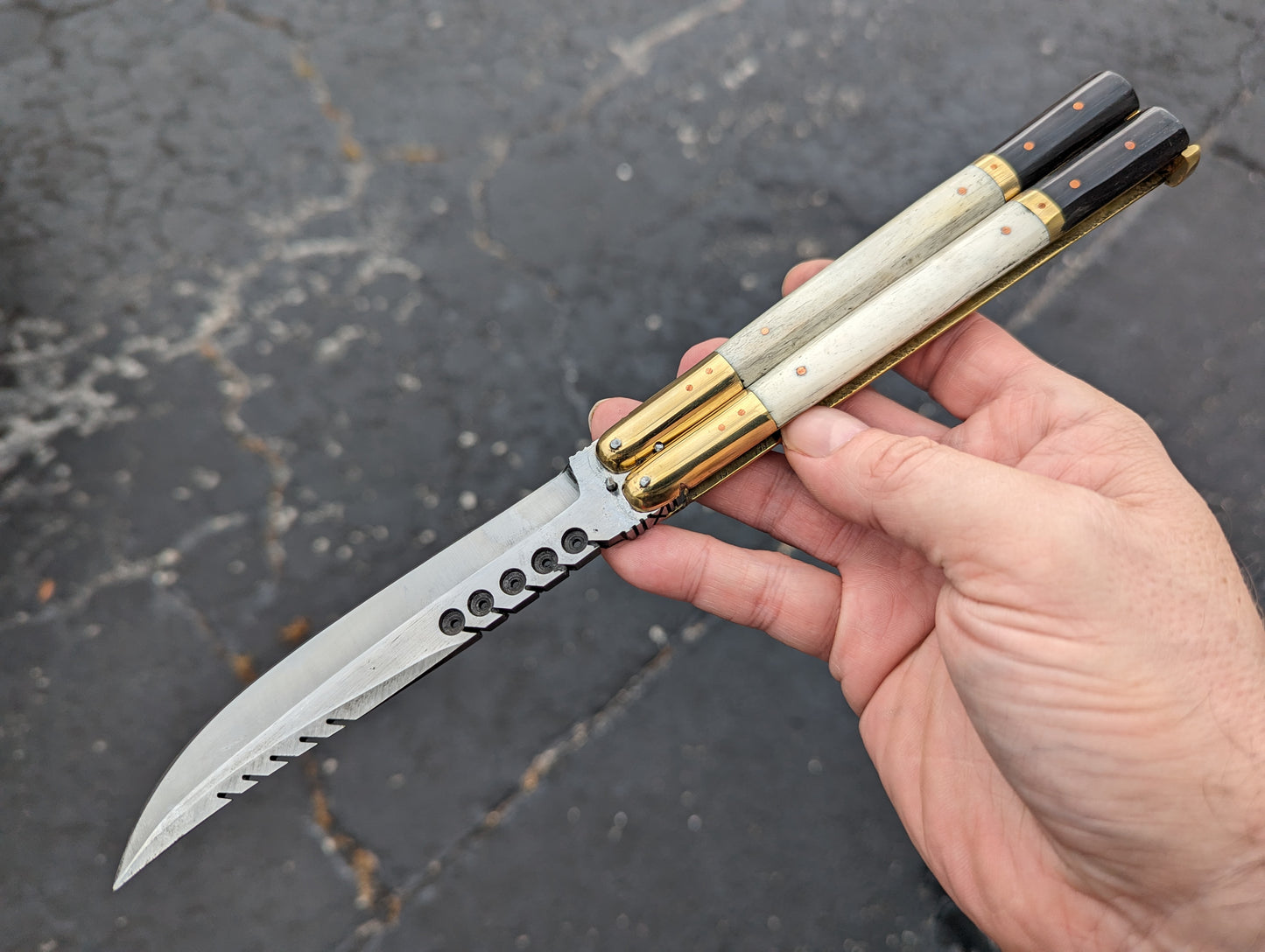 29 CM FHM WHITE BONE/ BLACK HORN BALISONG RAMBO