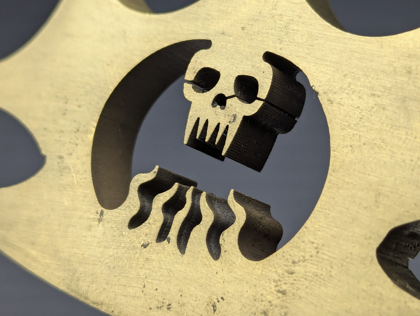 SOLID BRASS SKULL CRUSHER KNUCKLE DUSTER