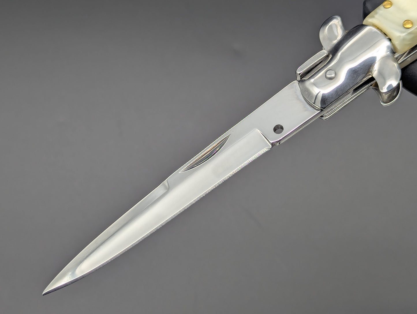 9" WHITE PEARL BAYO BLADE ITALIAN STYLE STILETTO