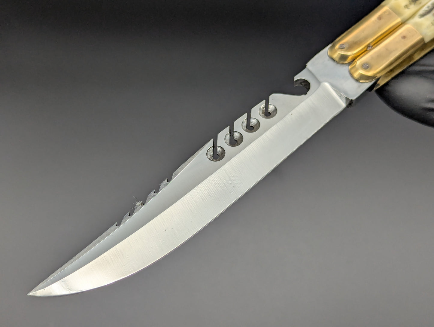 11" JIGGED COWBONE BRASS FHM BALI KNIFE RAMBO B/O CLIP POINT