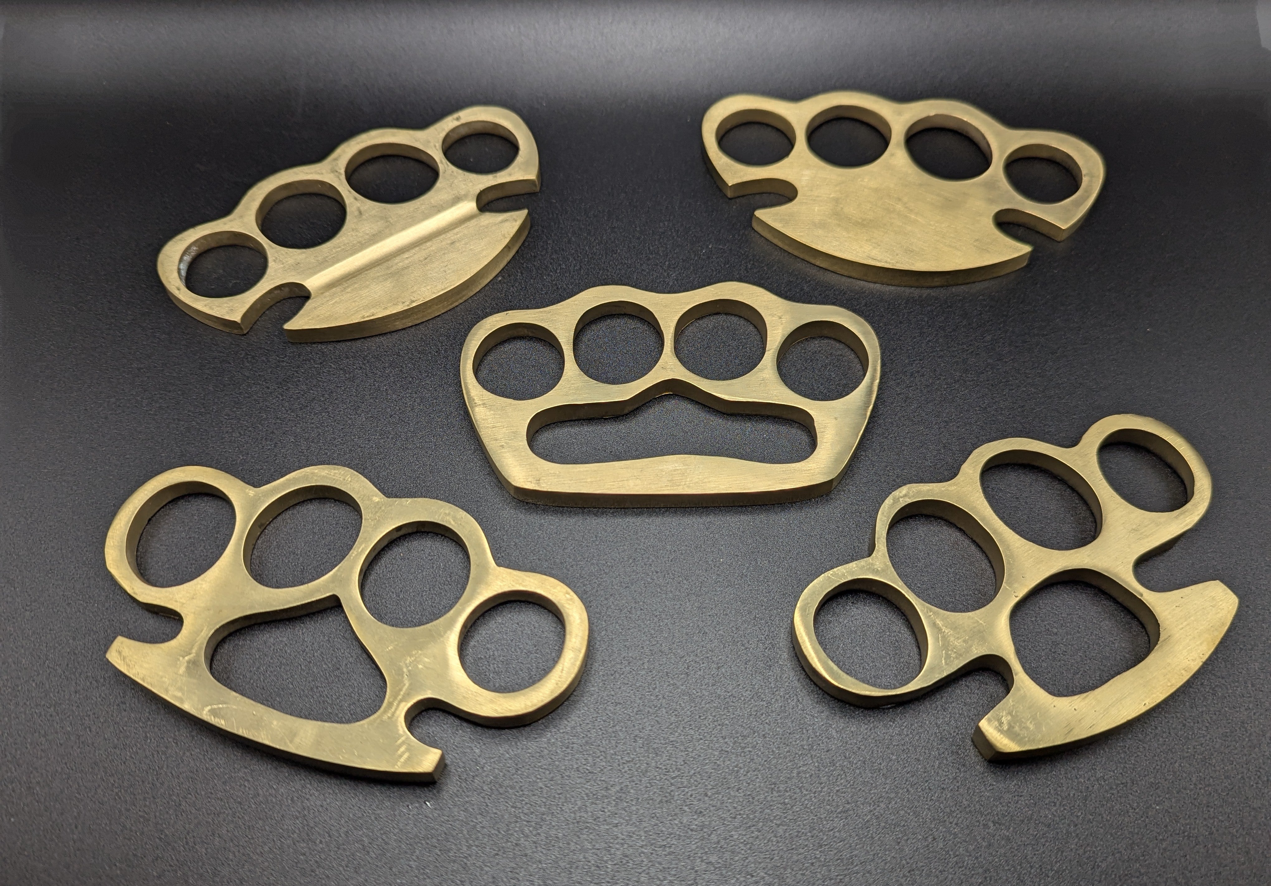 BRASS KNUCKLES & KNUCKLE DUSTERS – LIGHTNING OTF KNIVES