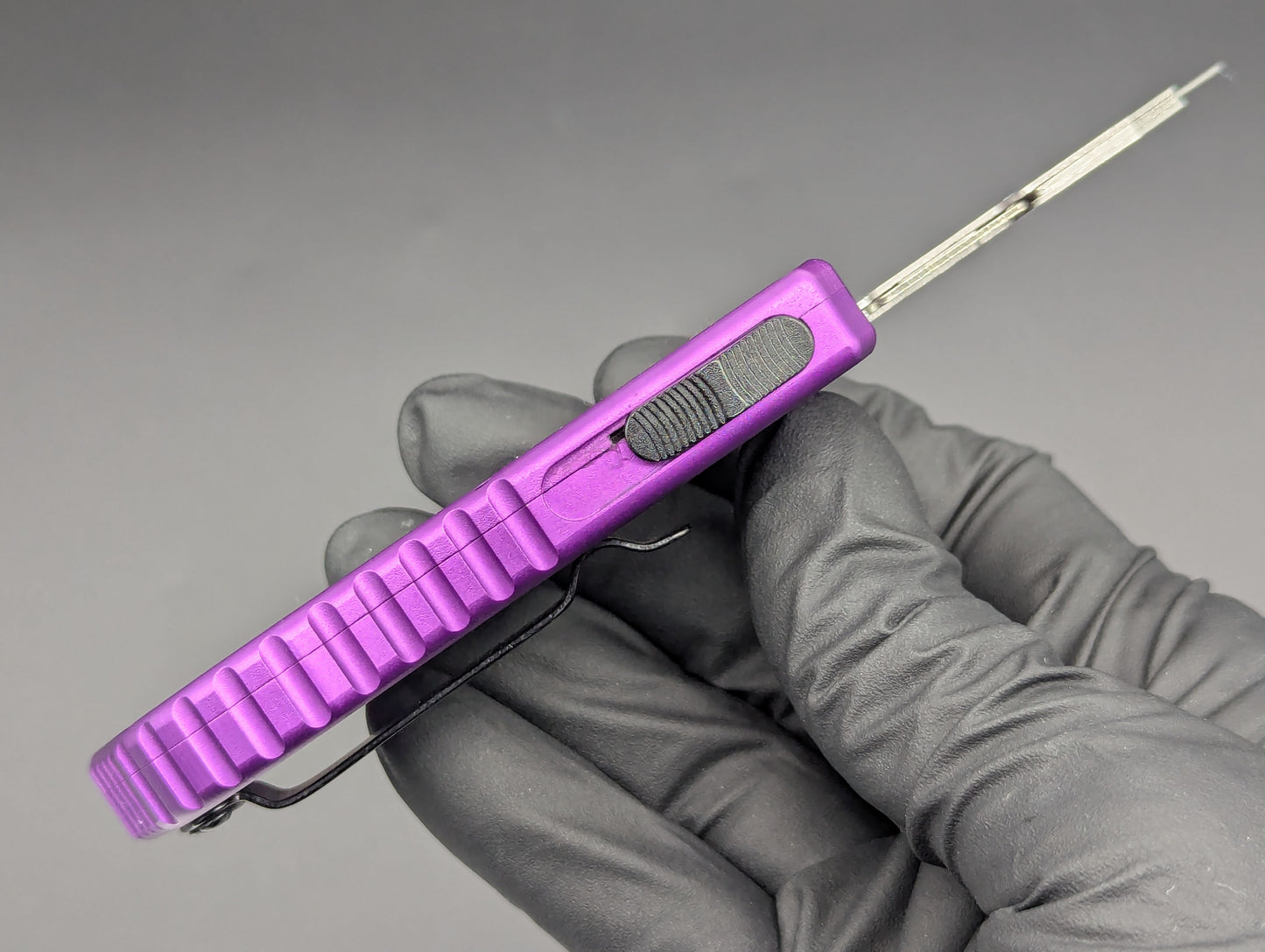 PURPLE DUAL ACTION OTF BOX CUTTER TEXTURED INLAY