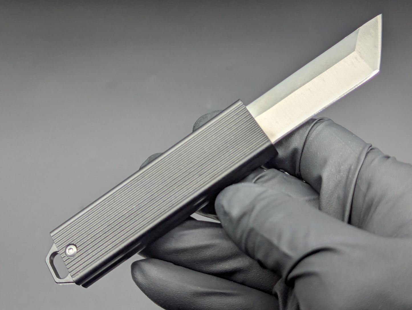 BLACK D2 MINI GRAVITY KNIFE KEYRING TANTO