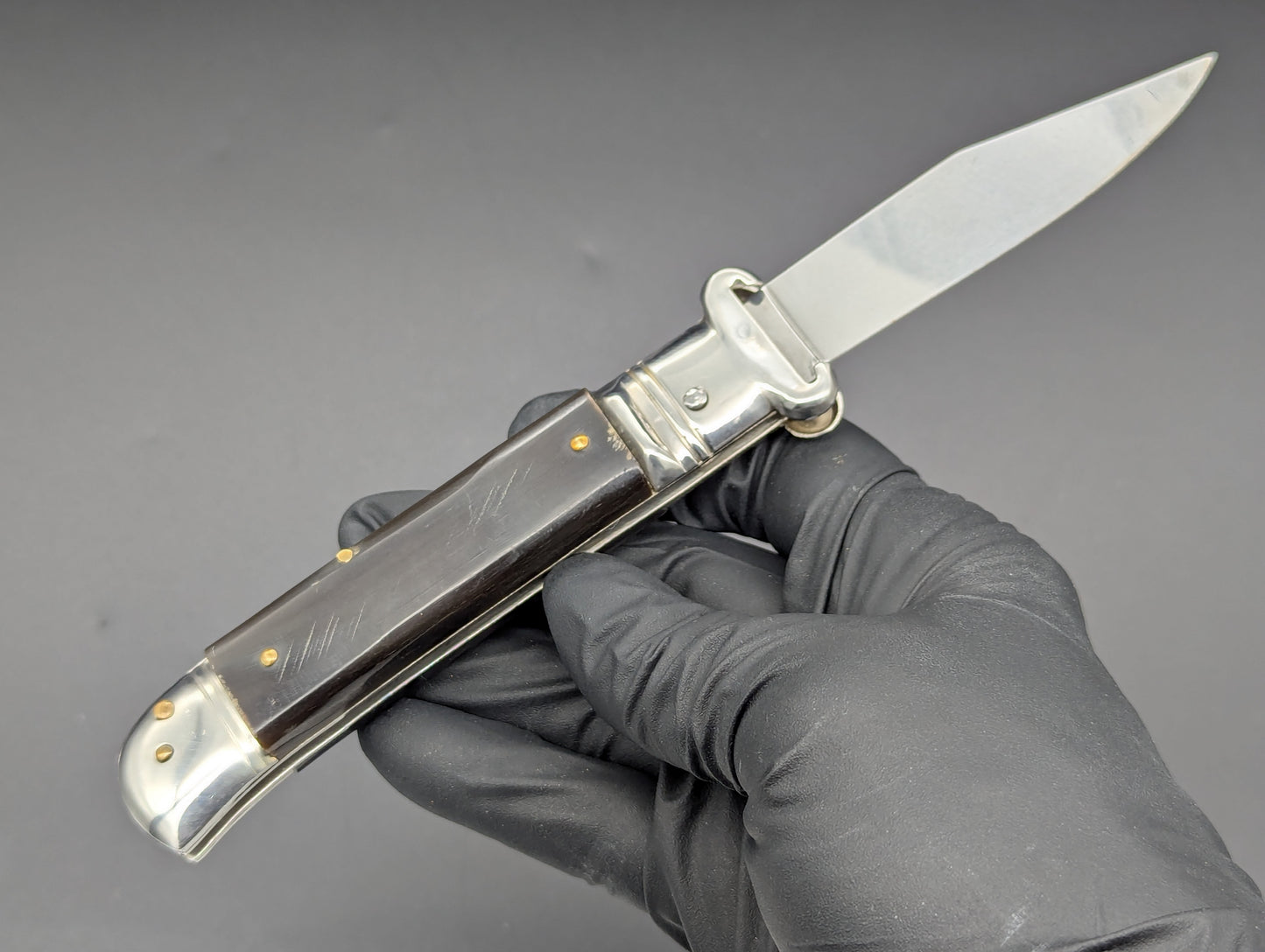 VINTAGE BUFFALO HORN ITALIAN SHELL PULLER SWITCHBLADE KNIFE