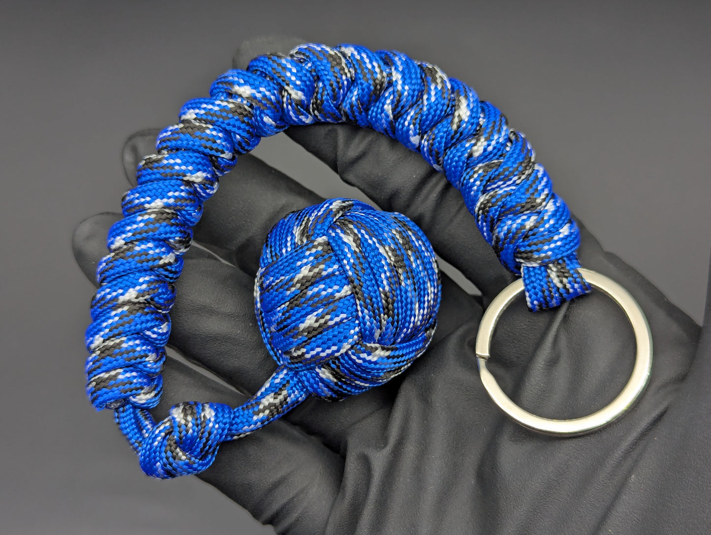 BLUE WHITE & BLACK PARACORD MONKEY FIST SELF DEFENSE KEYRING