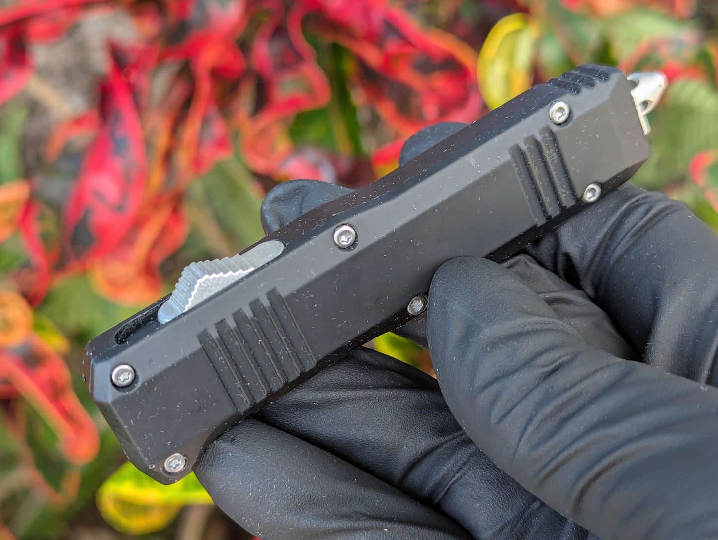 7" Black Mini Tanto Serrated D/A OTF Knife