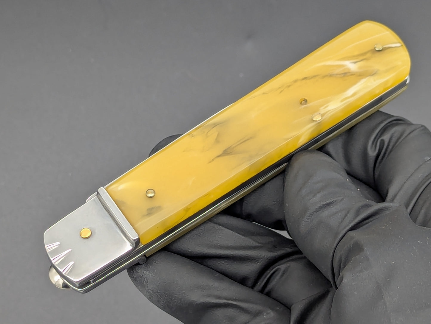 7.5" FAUX HORN CLASSIC AUTOMATIC LEVERLOCK KNIFE