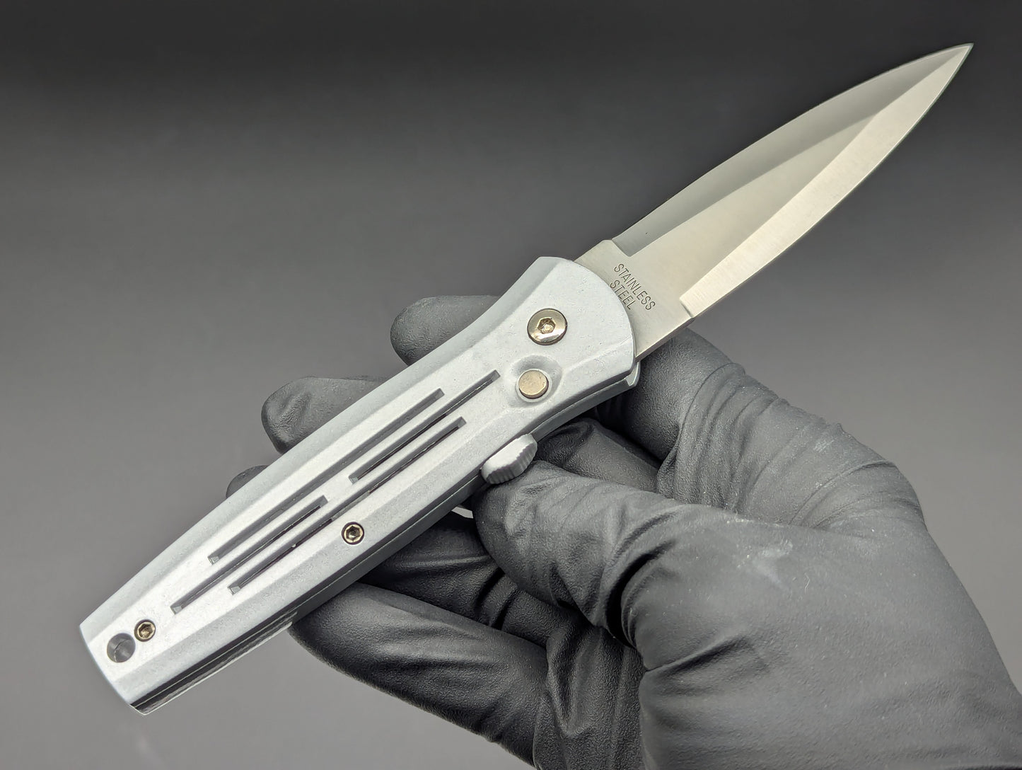 NOS SILVER EAGLE AUTOMATIC KNIFE w/ SAFETY