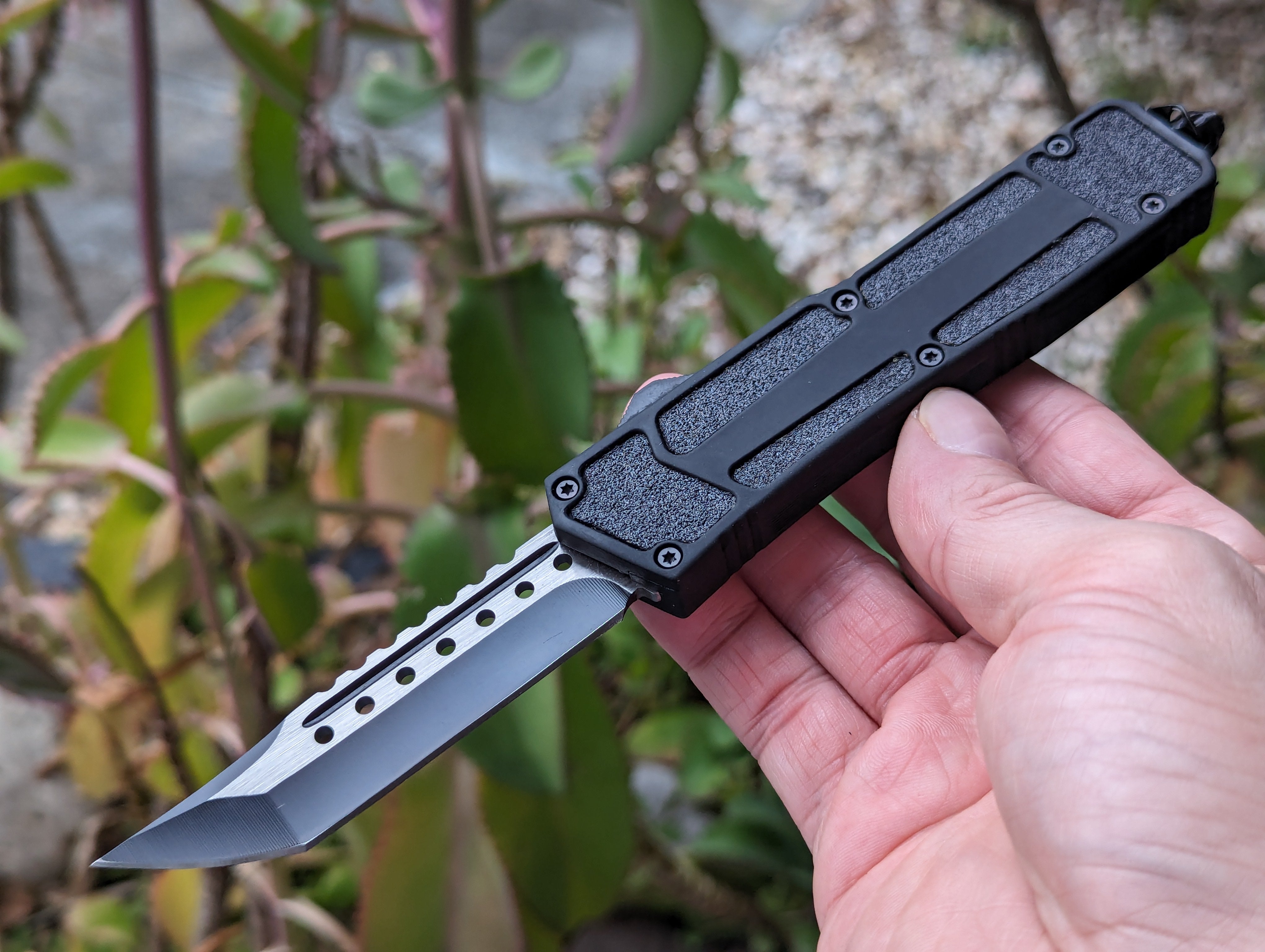 OTF AUTOMATIC KNIVES – LIGHTNING OTF KNIVES