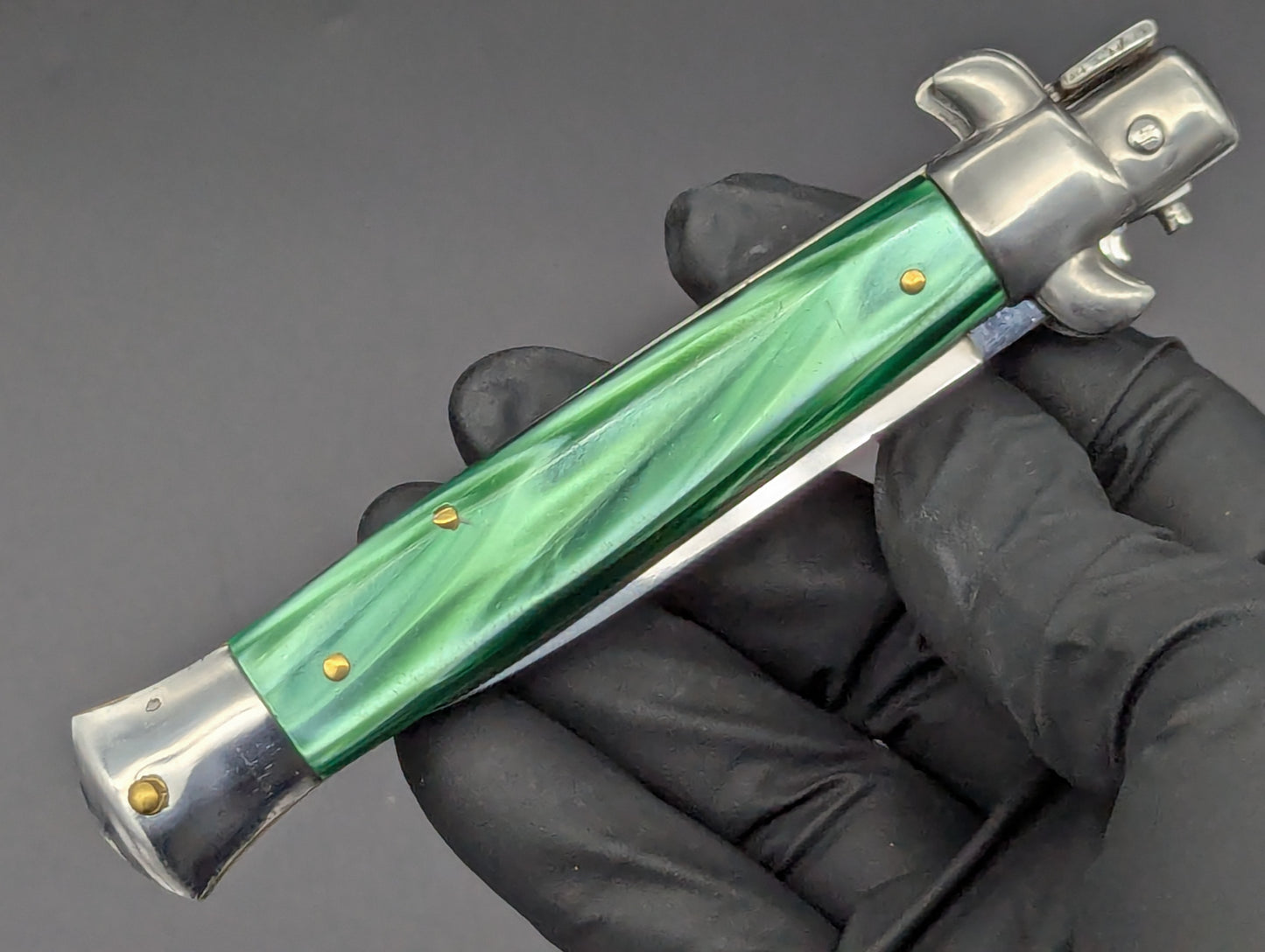 8" D.E.S. GARANTIE GREEN PEARLEX ITALIAN STILETTO