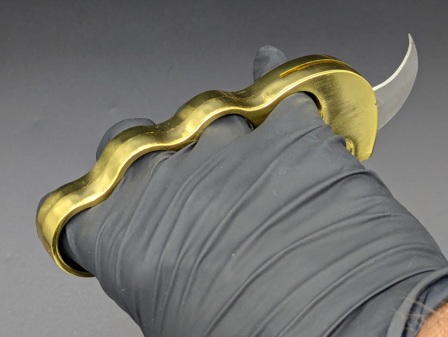 BRASS KNUCKLE DUSTER AUTOMATIC KNIFE GOLD