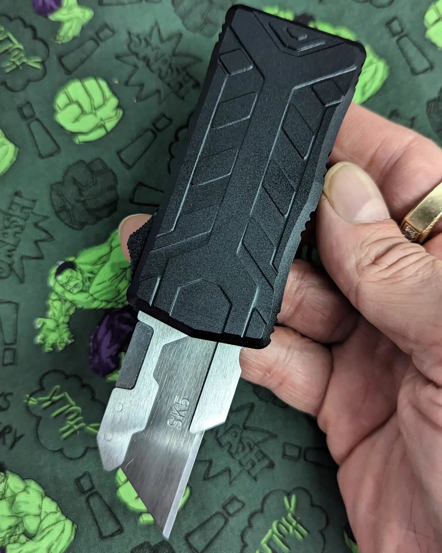 Black Molded Aluminum D/A Box Cutter OTF Knife