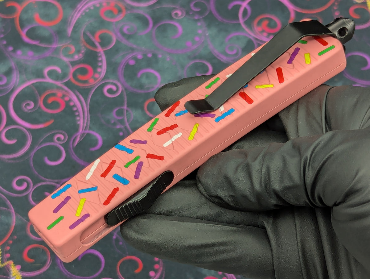 9" CURVED BLUE TANTO PINK SPRINKLE D/A OTF KNIFE