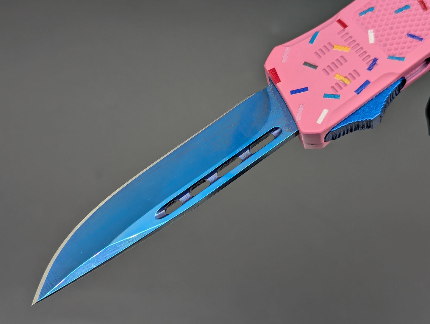 8.25" PINK SPRINKLE DONUT D/A AUTOMATIC OPENING OTF KNIFE