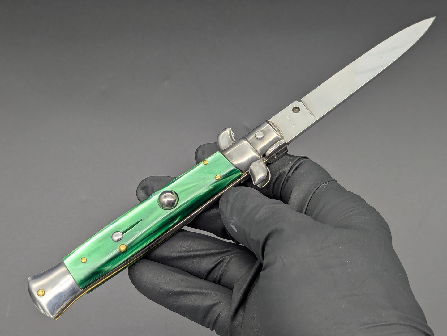 8" D.E.S. GARANTIE GREEN PEARLEX ITALIAN STILETTO