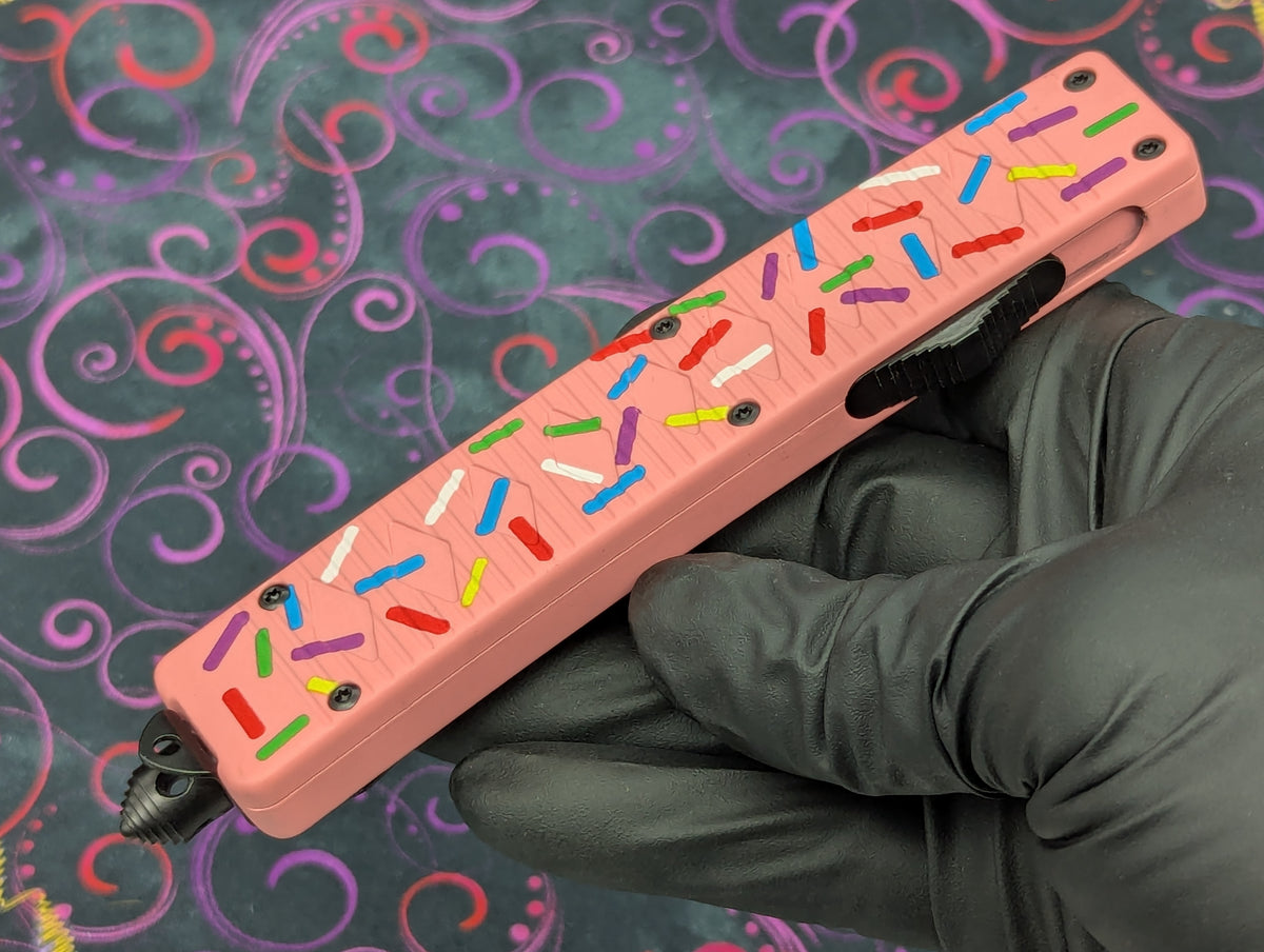 9" CURVED BLUE TANTO PINK SPRINKLE D/A OTF KNIFE