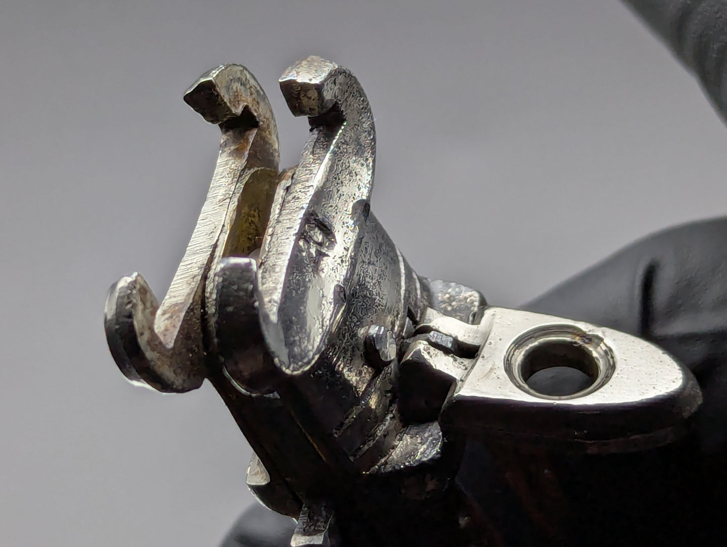 Italian VIRGINIA Shot Shell Puller Leverlock Switchblade Knife