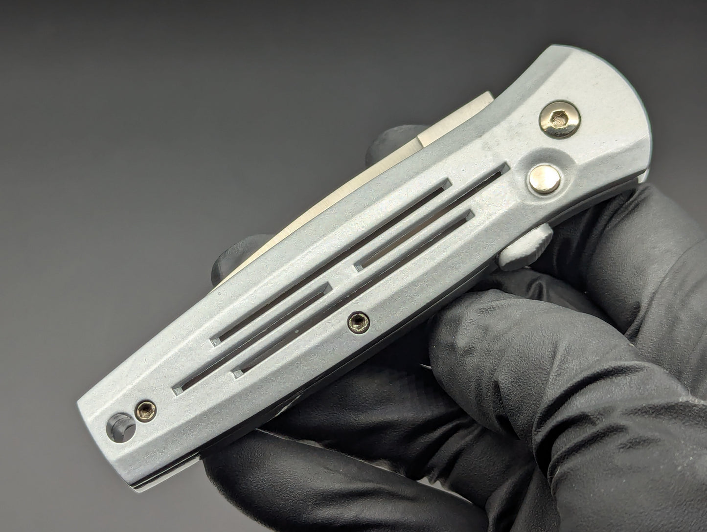 NOS SILVER EAGLE AUTOMATIC KNIFE w/ SAFETY