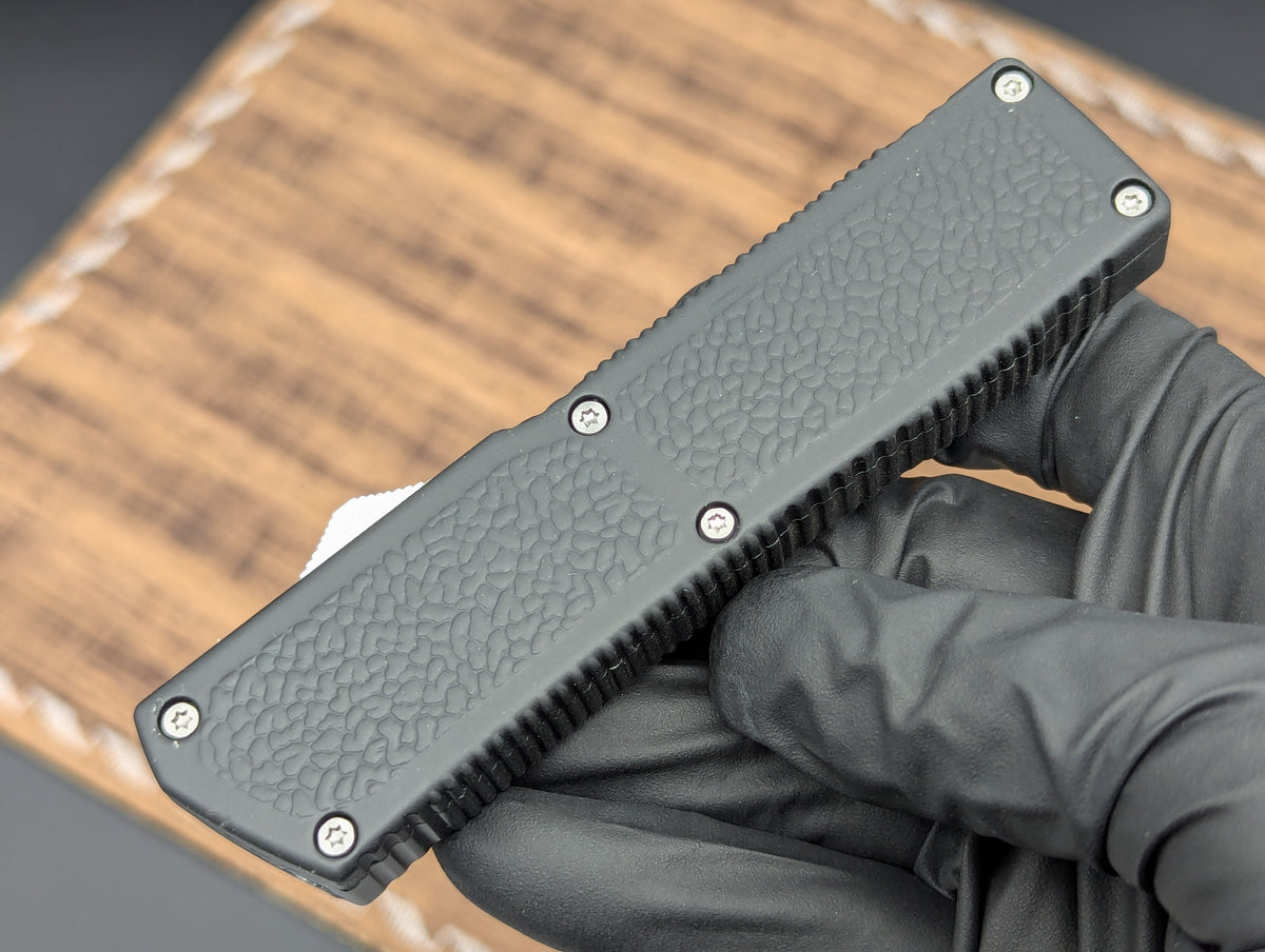 BLACK 2-TONE LIGHTNING 2.0 D/A OTF KNIFE TANTO PLAIN