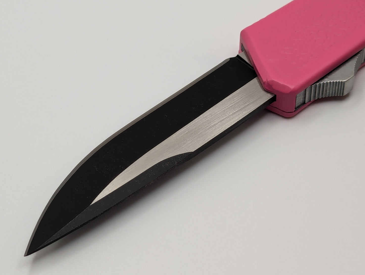 PINK LIGHTNING OTF 2-TONE DROP POINT BLADE