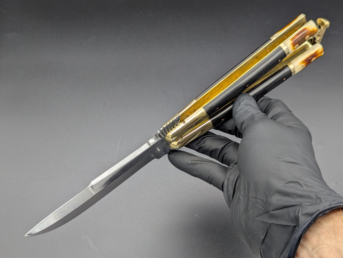 11.25" CARVED EAGLE 2-TONE SCALE BRASS FHM BALISONG MANILA BLADE