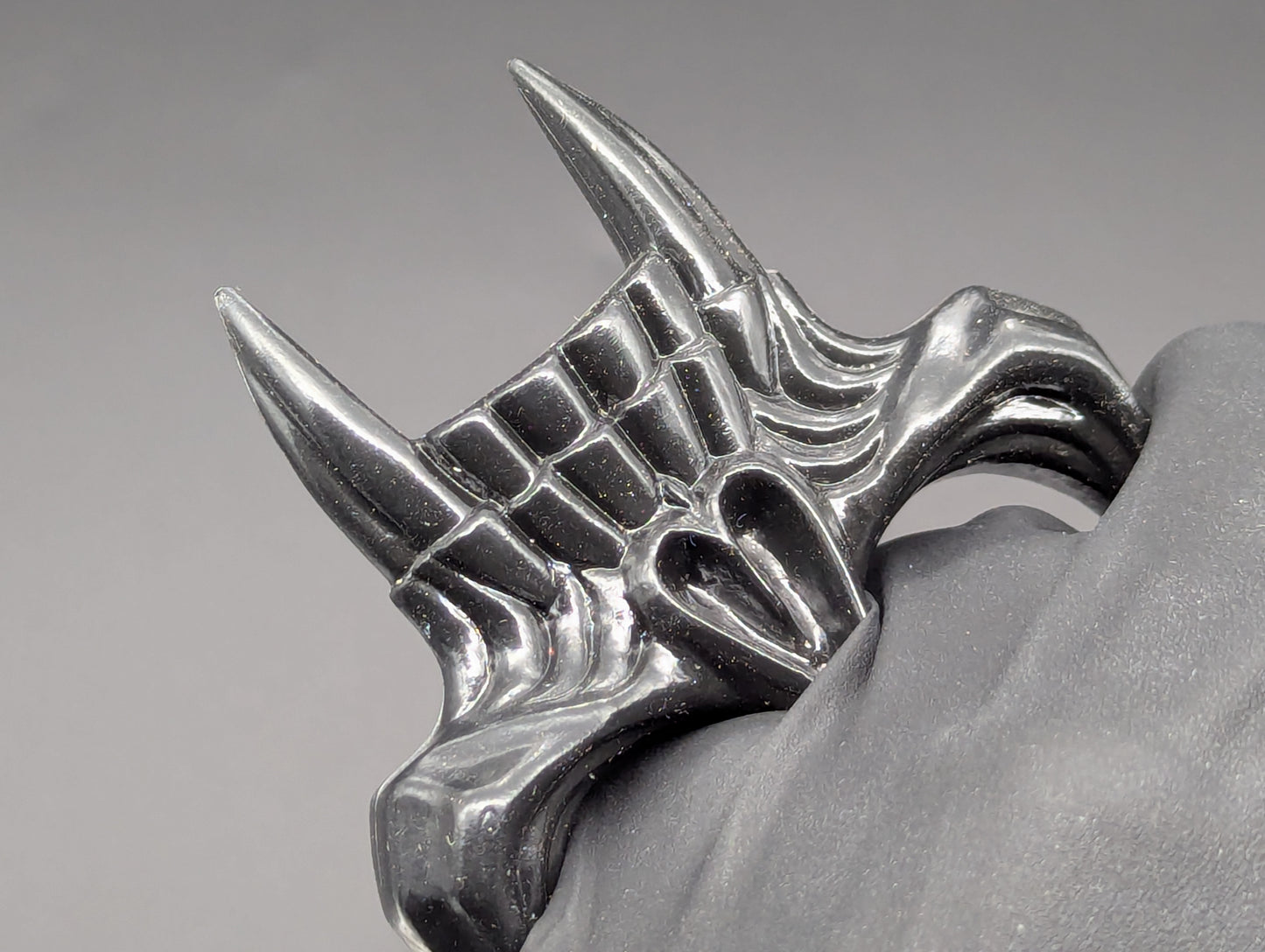 BLACK ABS SKULL SELF DEFENSE KEYRING