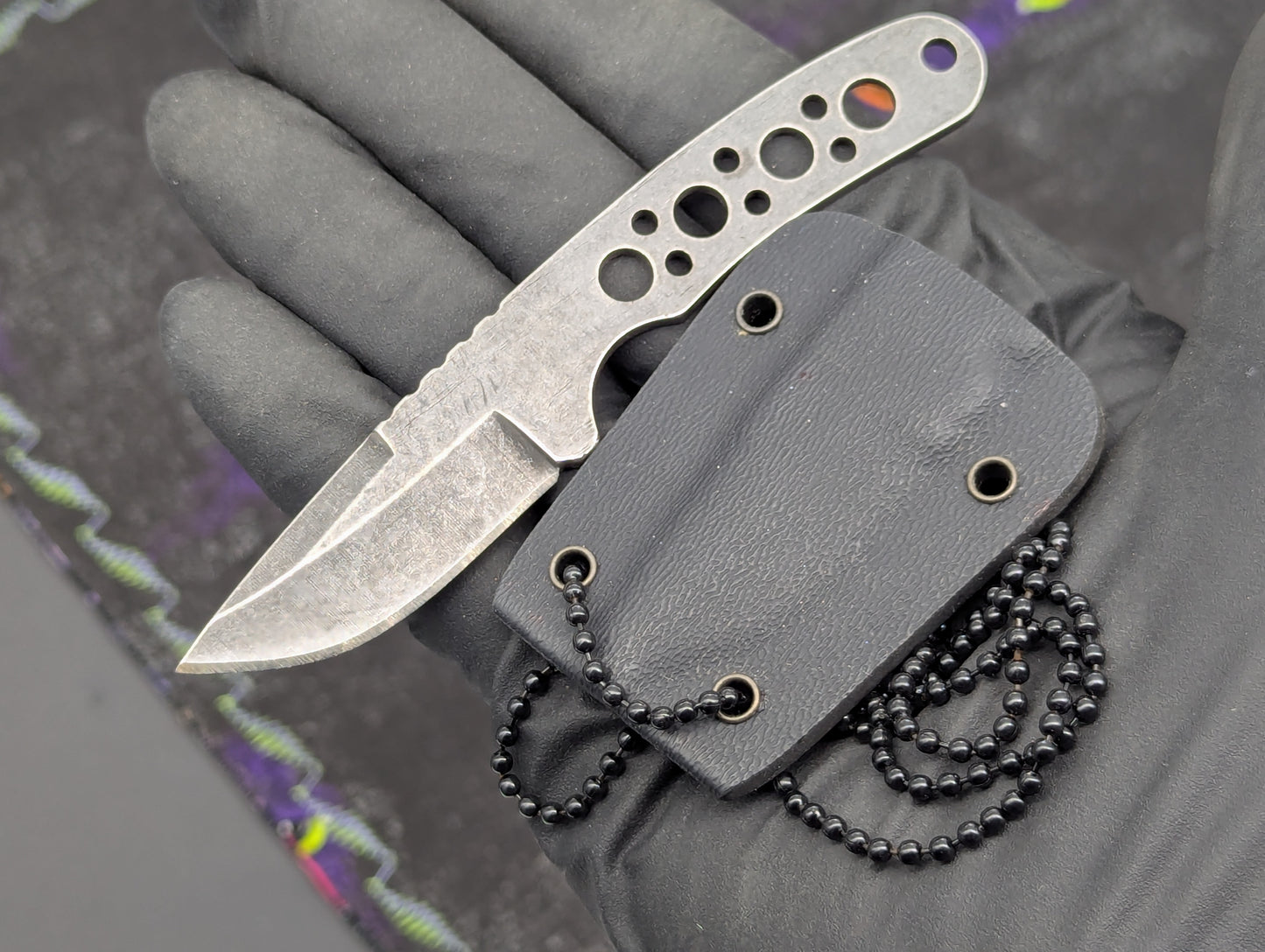 4.25" STONEWASHED FULL TANG MINI NECK KNIFE
