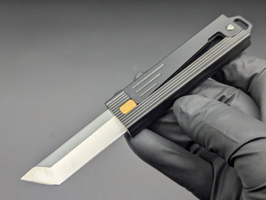 BLACK D2 MINI GRAVITY KNIFE KEYRING TANTO