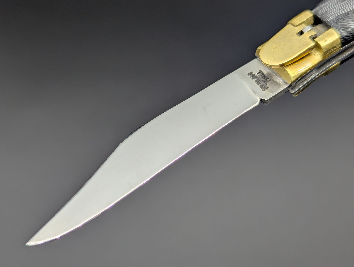 VINTAGE JAPANESE DEER FOOT SWITCHBLADE KNIFE