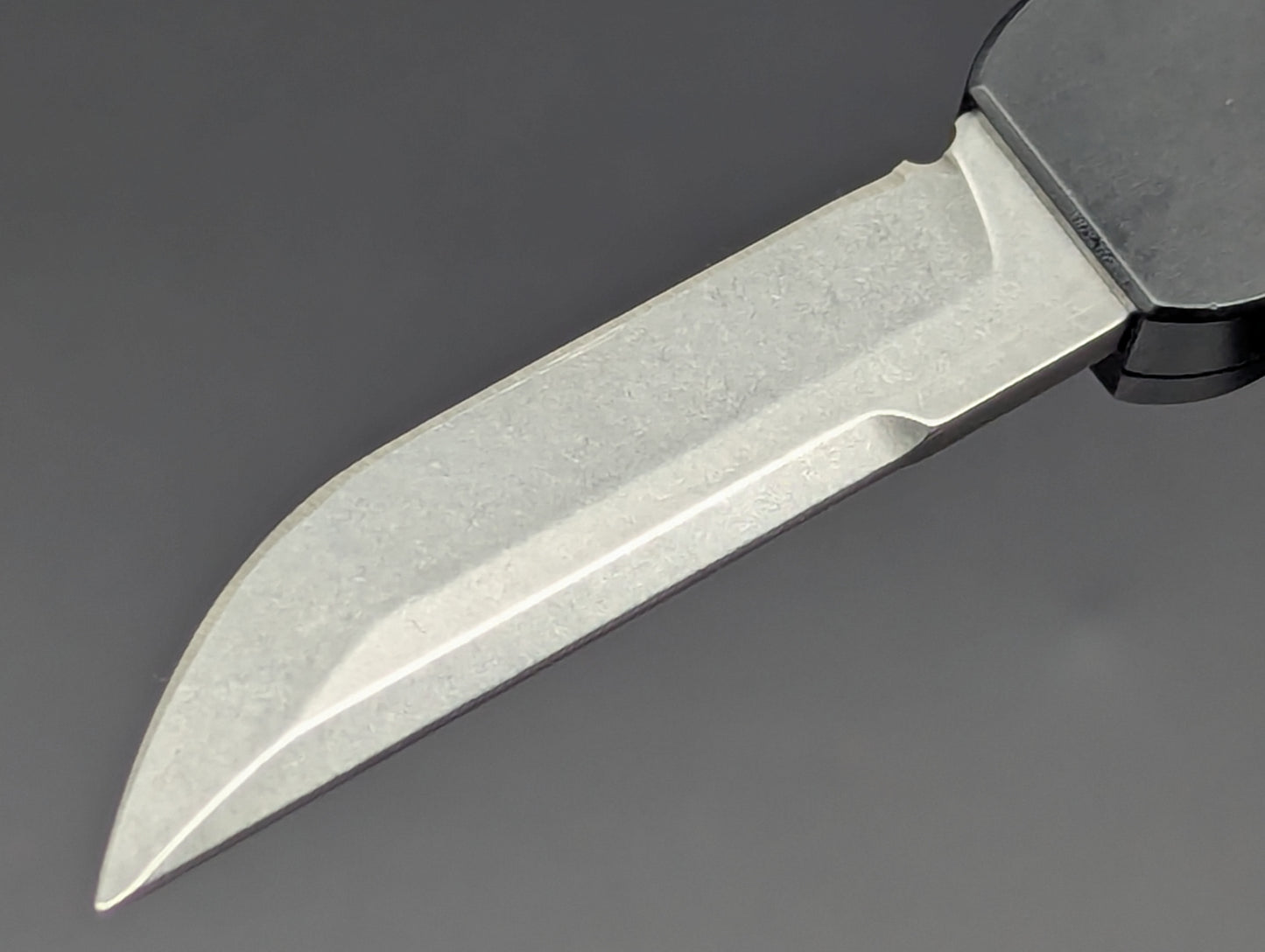 A.R.S. KNIVES D ROCKET D/A OTF TANTO BLACK GY/BTN