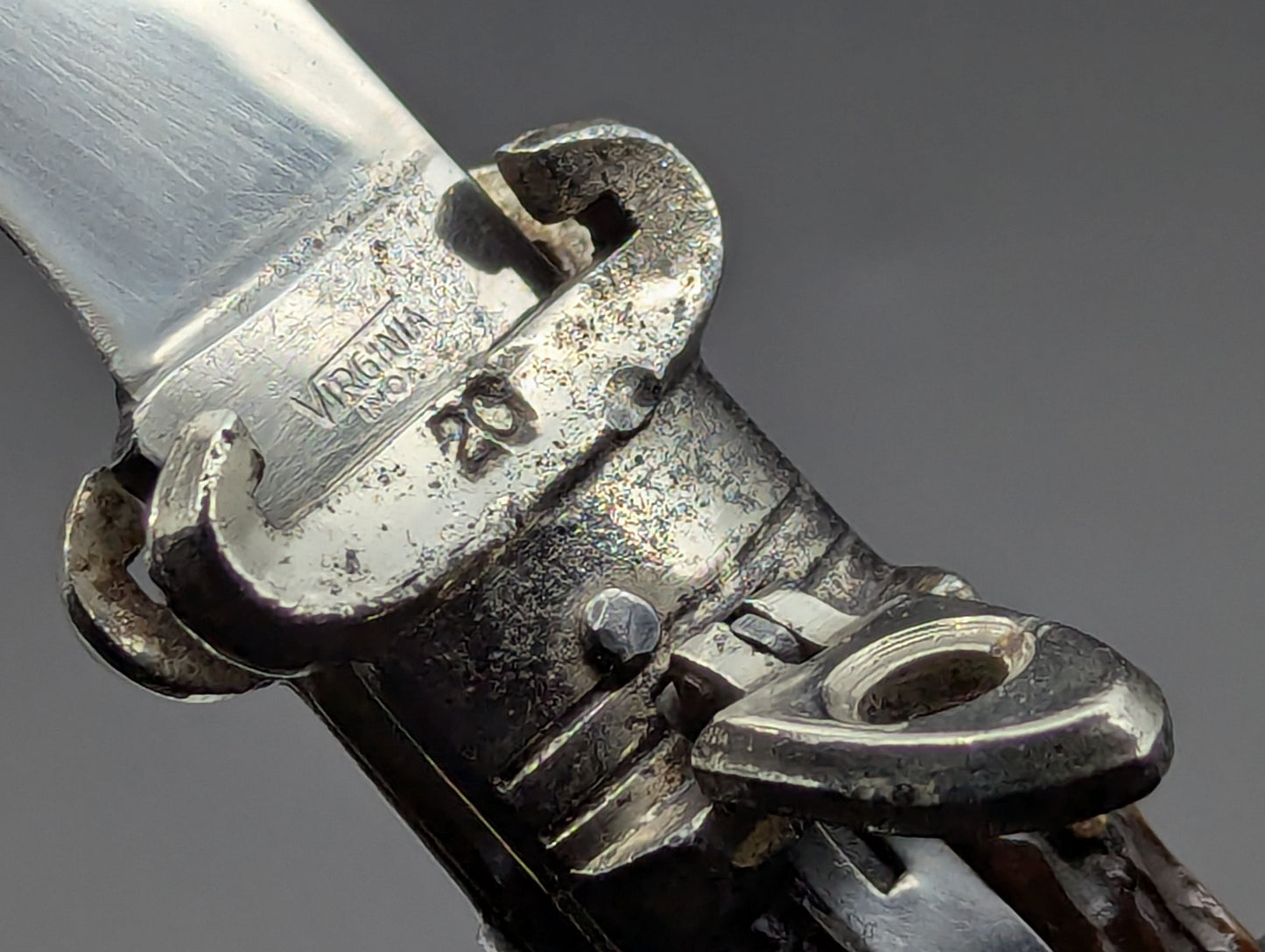 Italian VIRGINIA Shot Shell Puller Leverlock Switchblade Knife