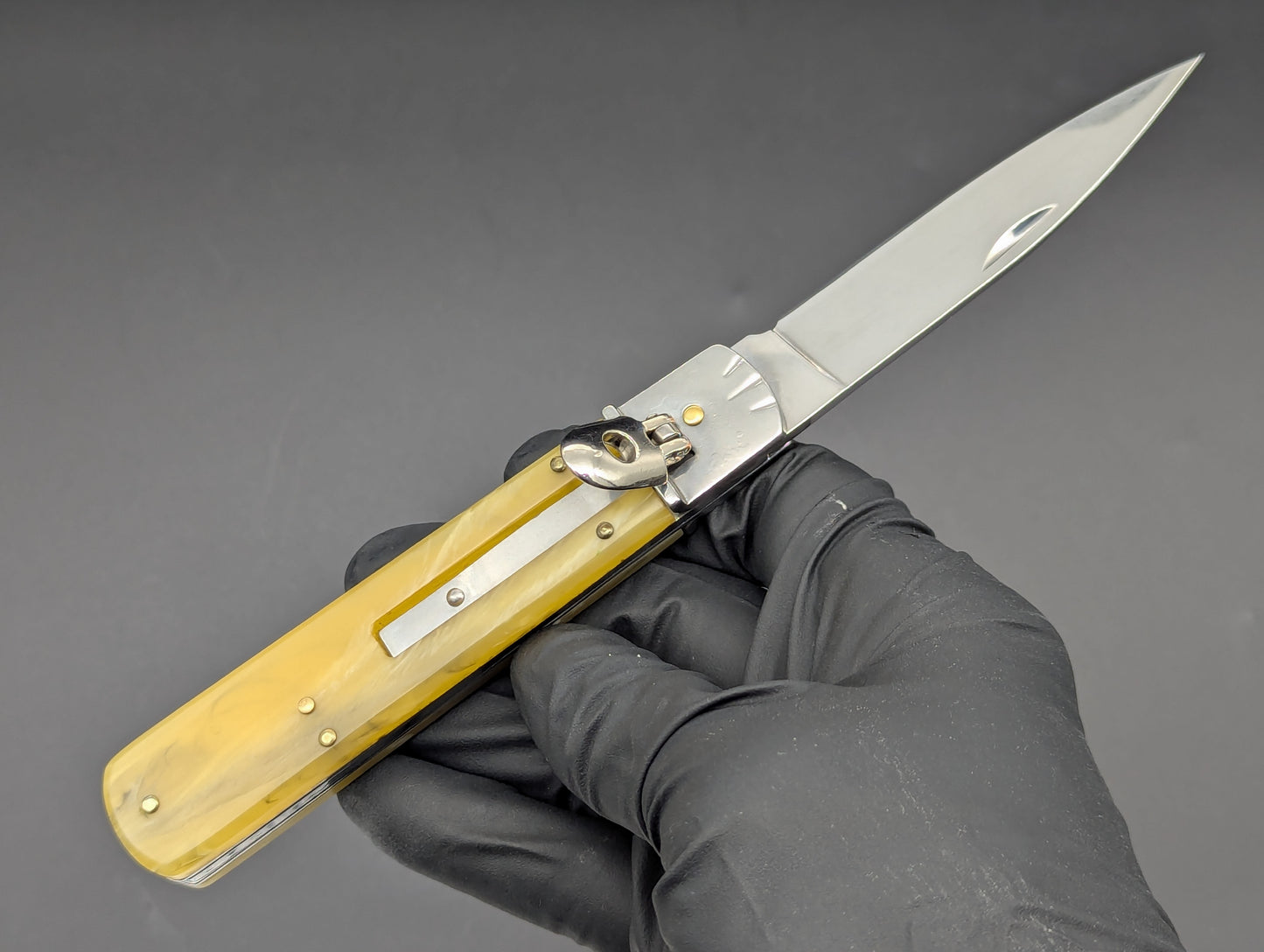 7.5" FAUX HORN CLASSIC AUTOMATIC LEVERLOCK KNIFE