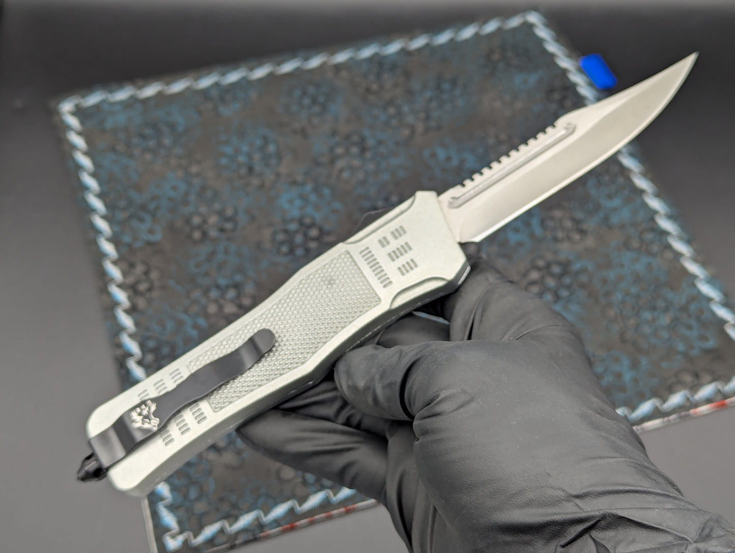SILVER SHADOW STAINLESS D/A OTF KNIFE RAMBO CLIP