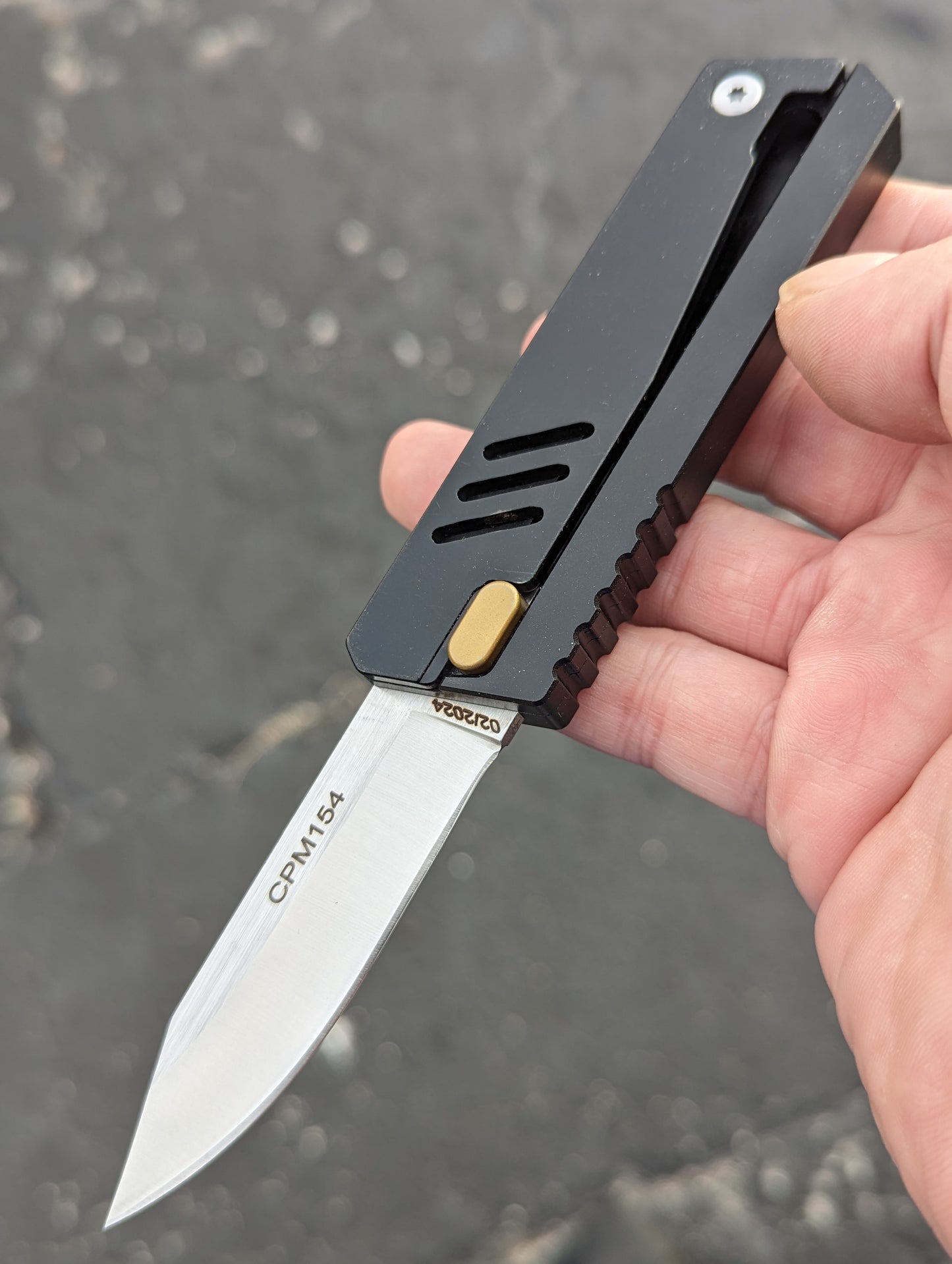 EDC CPM-154 GRAVITY UTILITY KNIFE BK