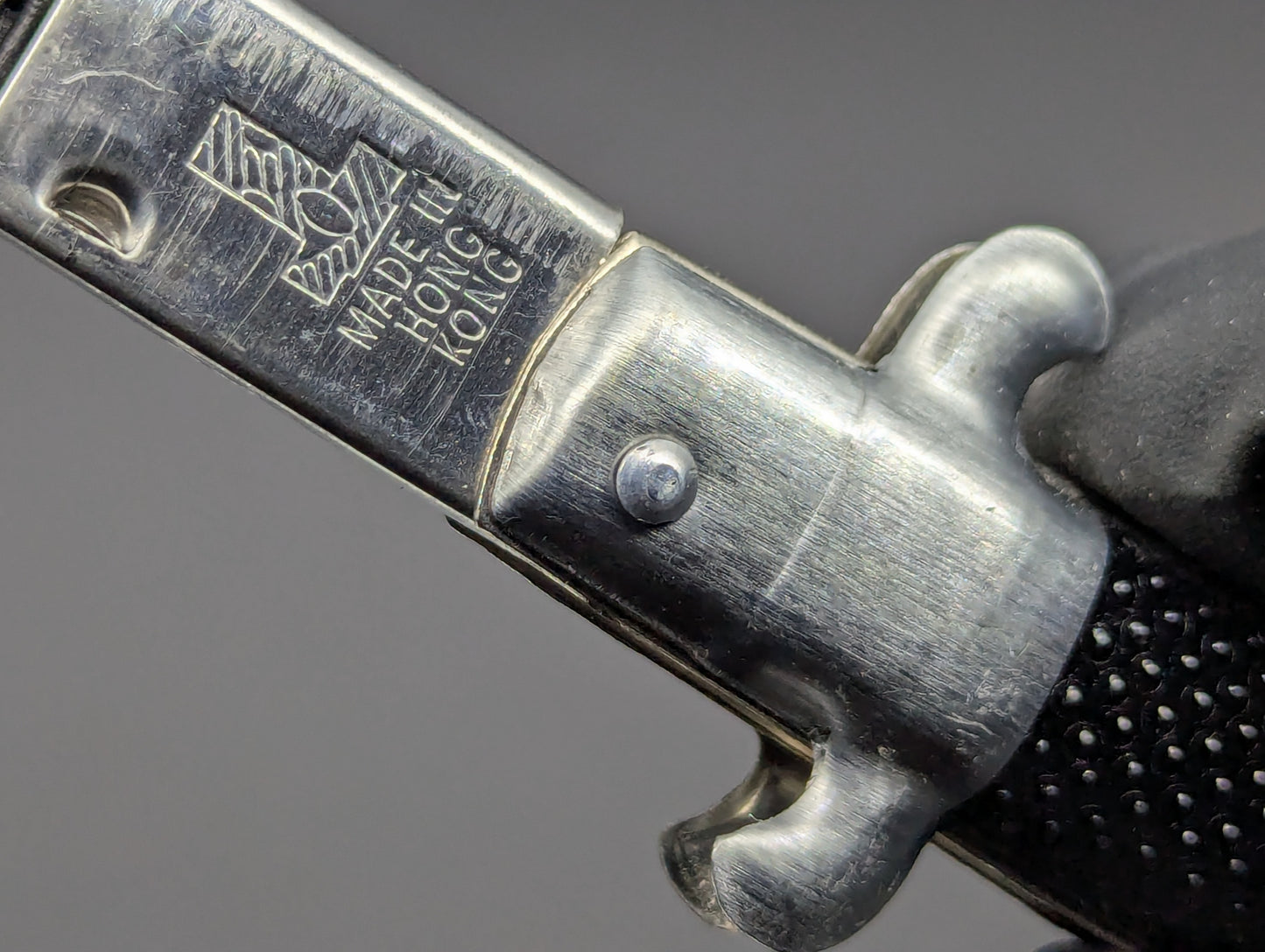 NOS 80's VINTAGE HONG KONG SWITCHBLADE COMB