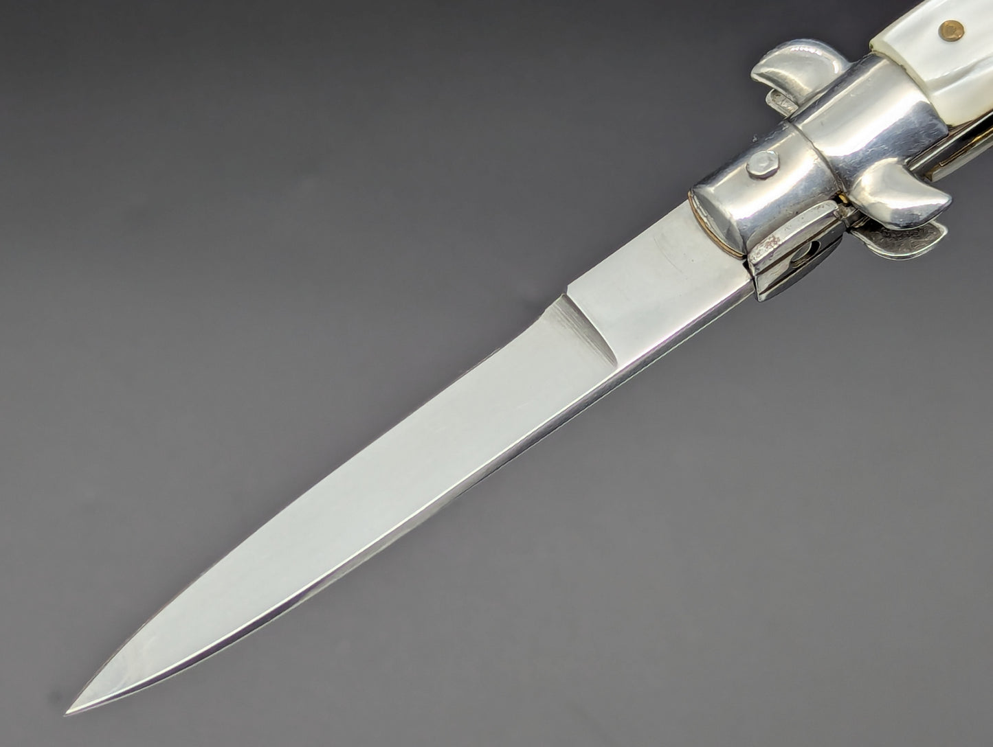 7.75" B ROSTFREI BELTRAME FAUX PEARL ITALIAN STILETTO