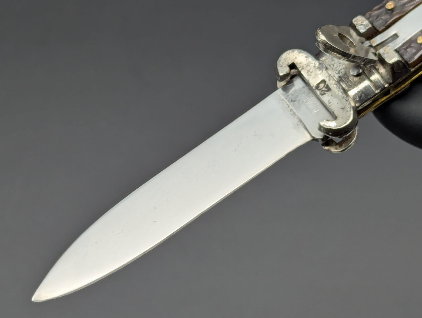 Italian VIRGINIA Shot Shell Puller Leverlock Switchblade Knife