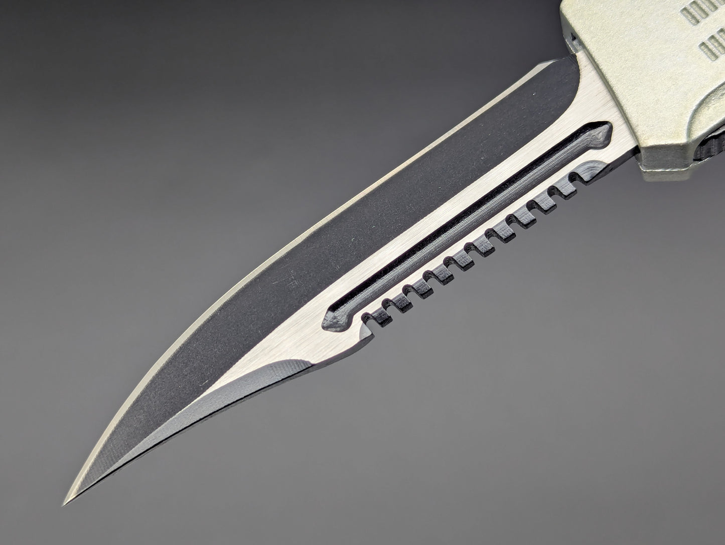 SILVER SHADOW D/A OTF KNIFE RAMBO CLIP