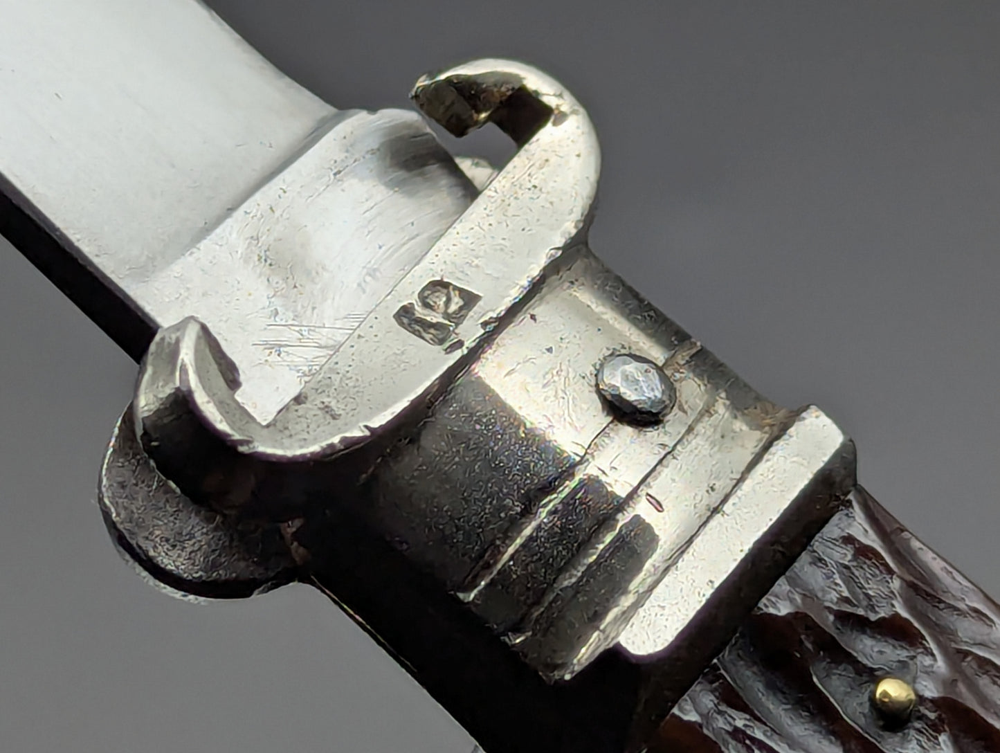 Italian VIRGINIA Shot Shell Puller Leverlock Switchblade Knife