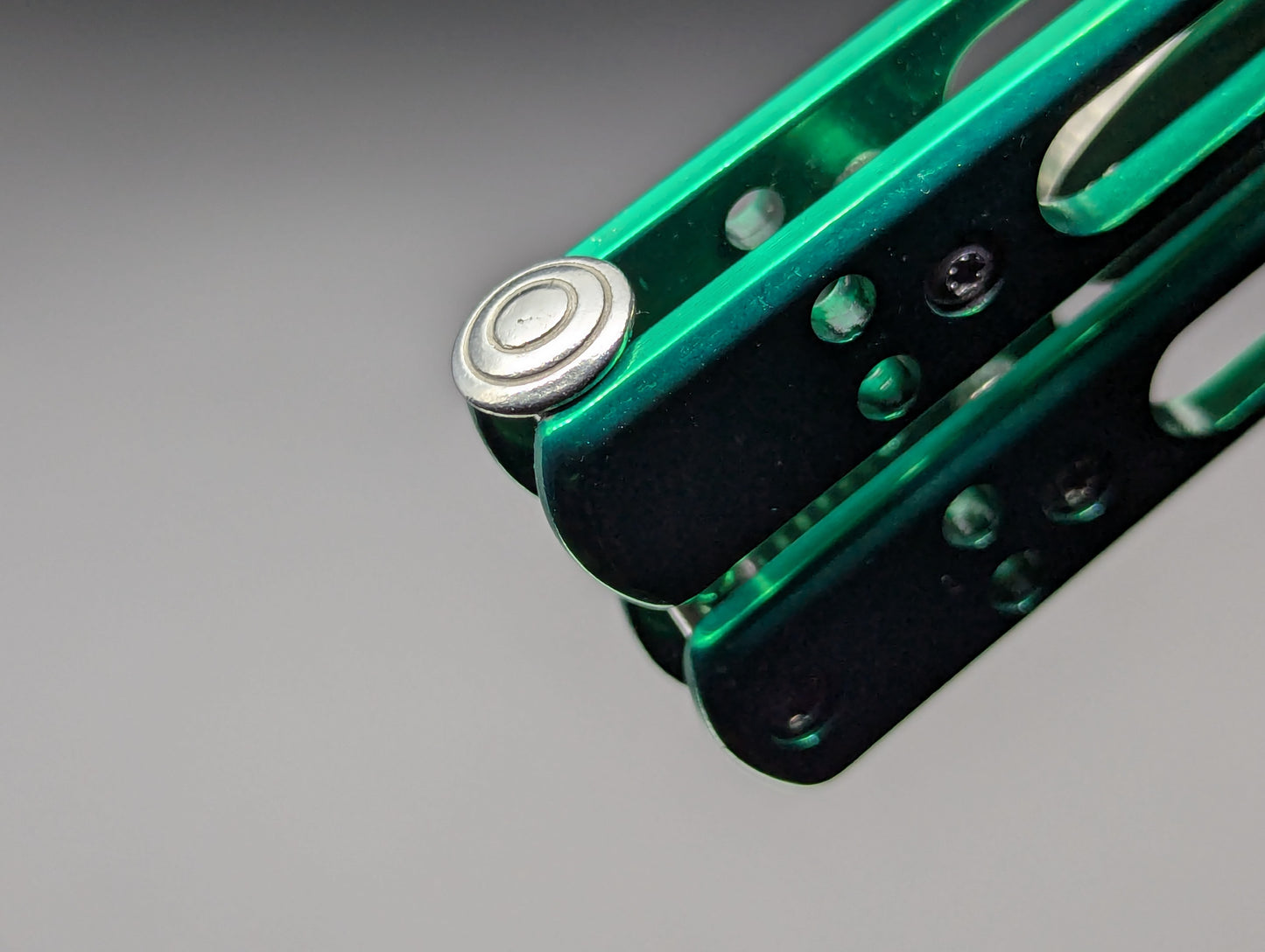 GREEN SKELETONIZED BALISONG TRAINER